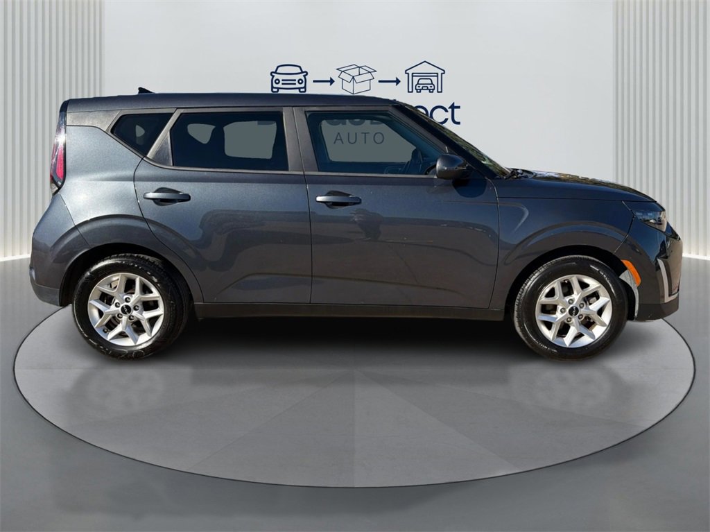 Used 2023 Kia Soul LX w/ Option Group 015 image 4