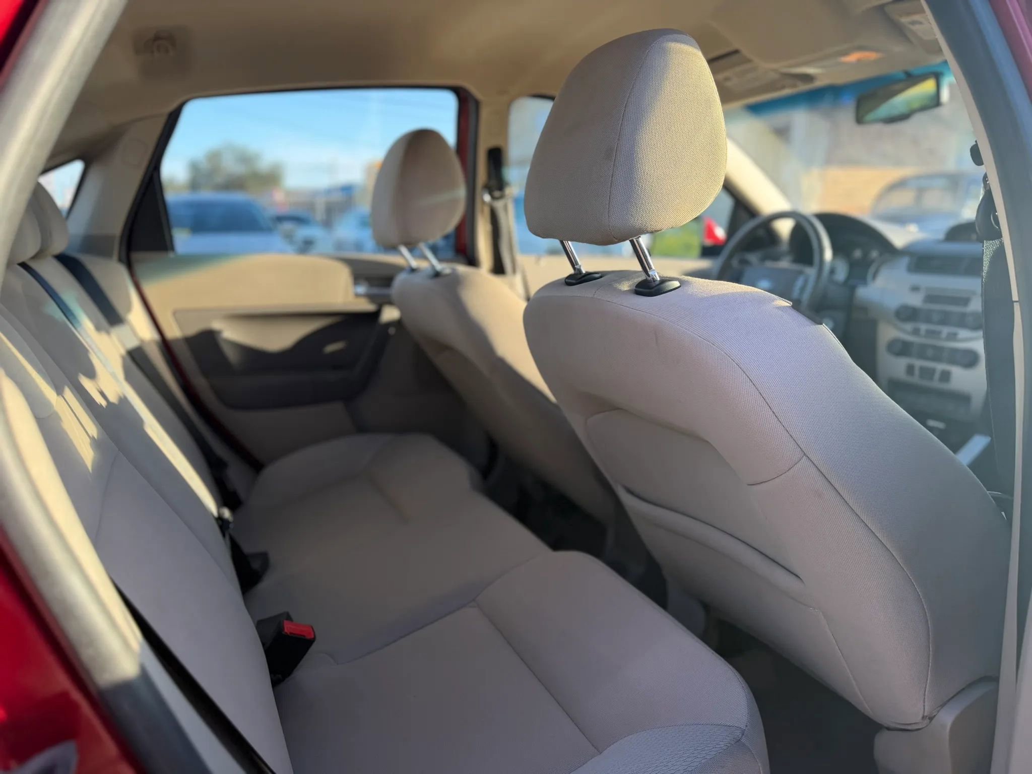 Used 2009 Ford Focus SES FWD image 14