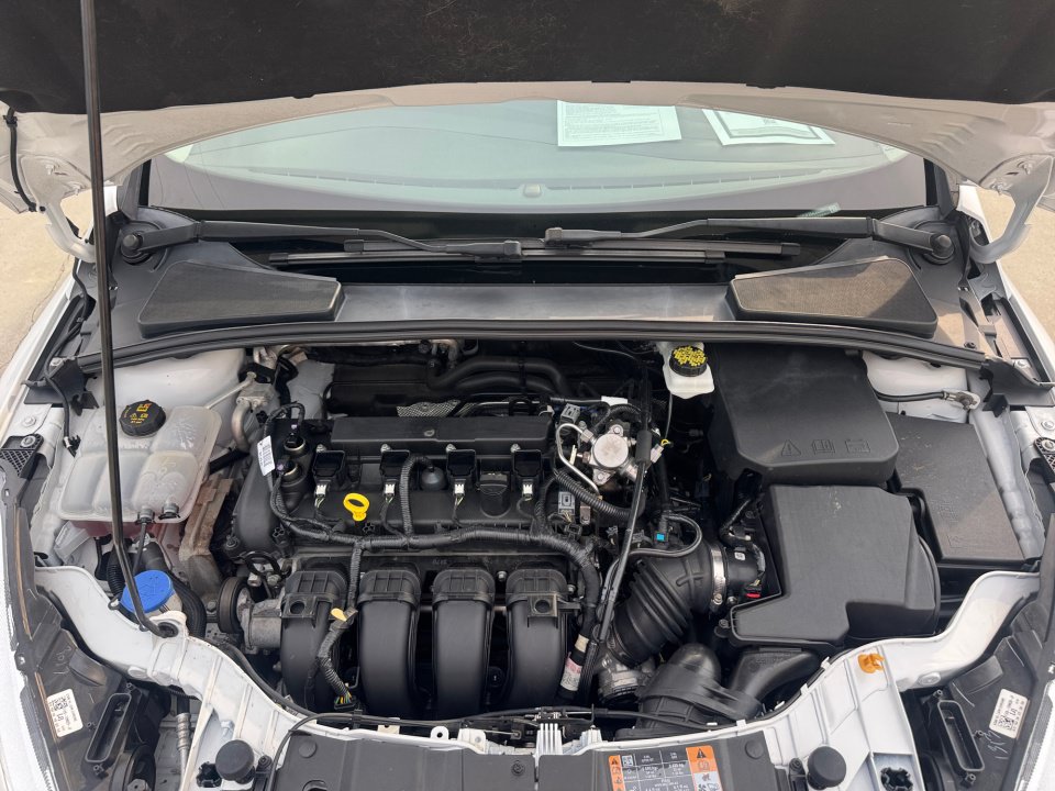 Used 2018 Ford Focus SE FWD image 20