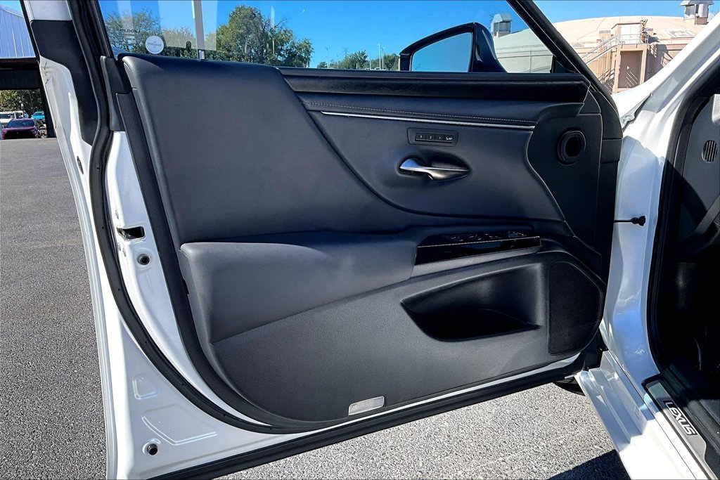 Used 2023 Lexus ES 350 w/ Premium Package FWD image 23