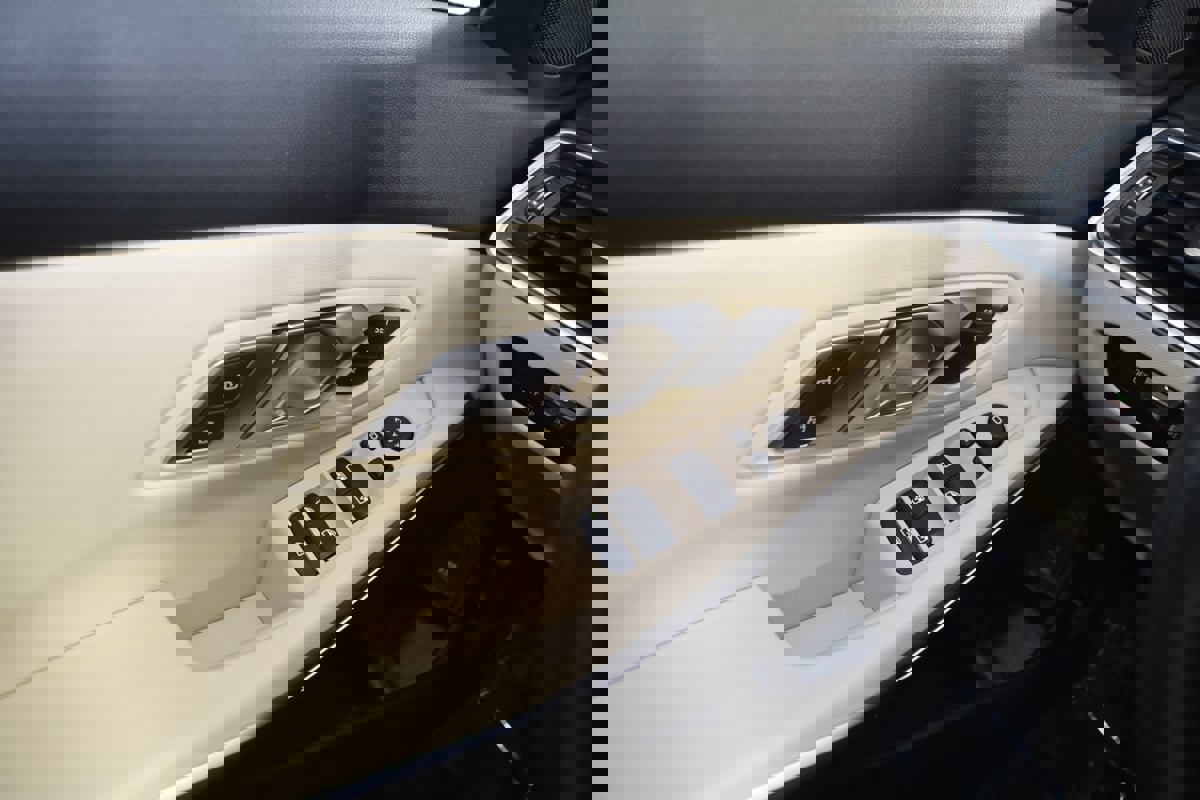 Used 2023 BMW 330i xDrive 330i xDrive image 32