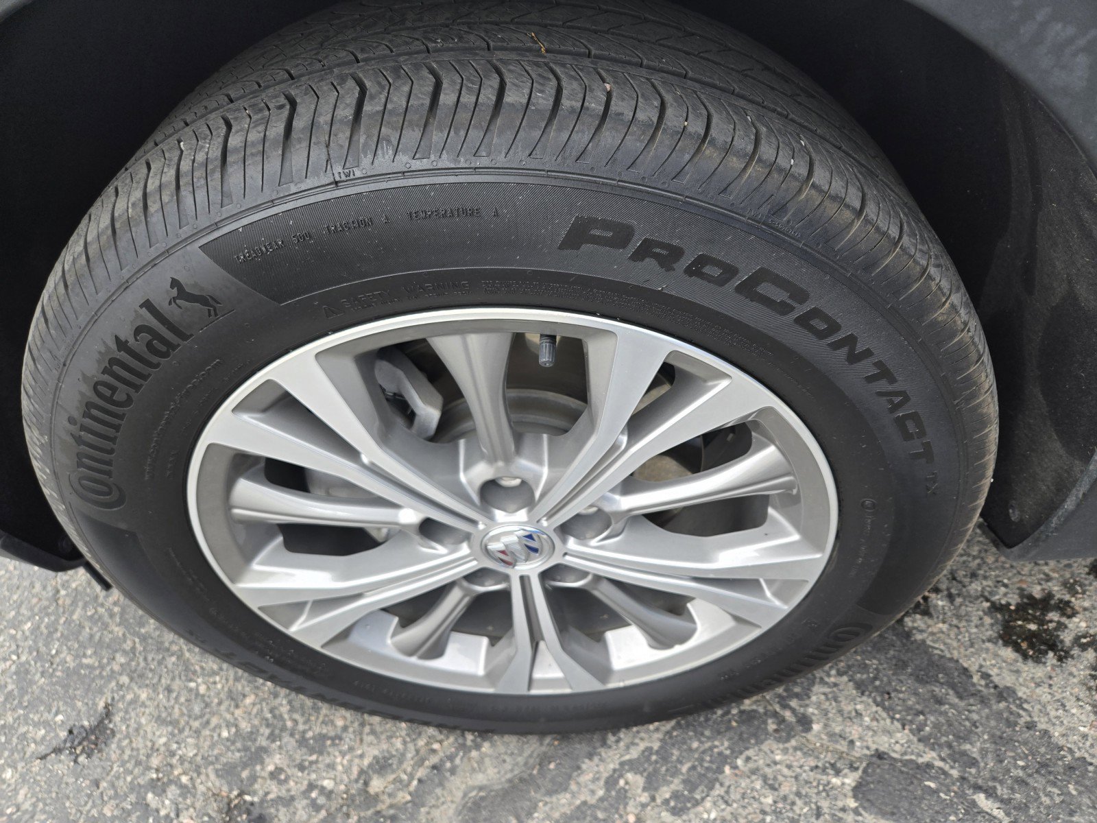 Used 2023 Buick Envision Preferred AWD/4WD image 35