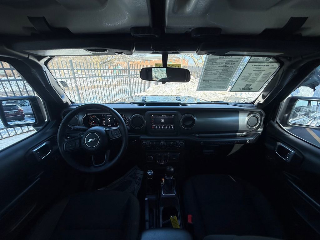 Used 2022 Jeep Wrangler Sport S image 10