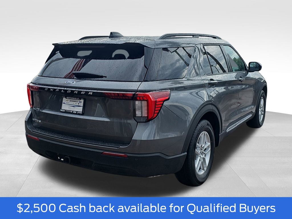 New 2025 Ford Explorer Active image 3