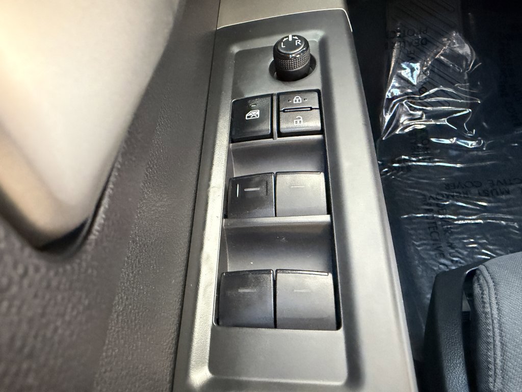Used 2022 Toyota Tundra SR5 w/ Convenience Package RWD image 28