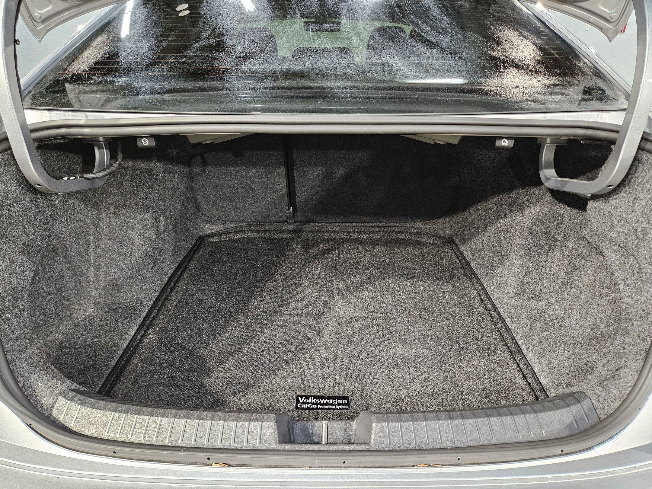 Used 2025 Volkswagen Jetta Sport image 18