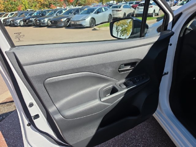 Used 2025 Nissan Versa S w/ Trunk Package FWD image 9