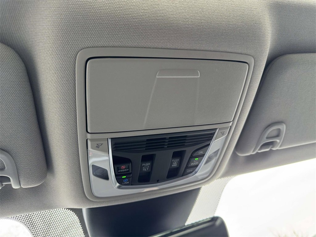 Certified 2023 Acura MDX SH-AWD w/ Technology Package image 31