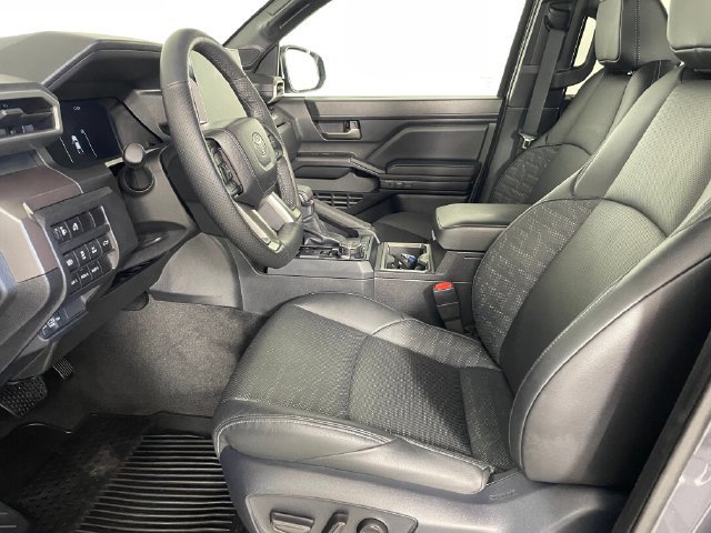 Used 2024 Toyota Tacoma TRD Off-Road w/ TRD Off Road Premium Package AWD/4WD image 2