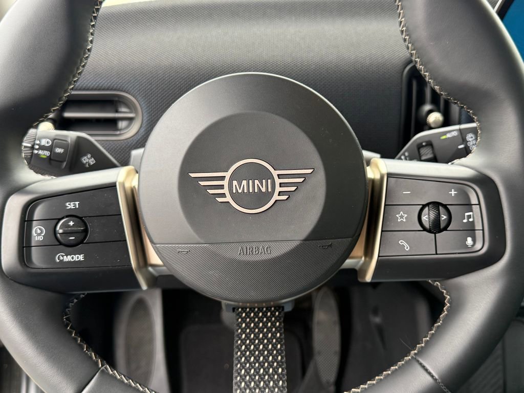Certified 2025 MINI Cooper 2-Door Hardtop FWD image 12