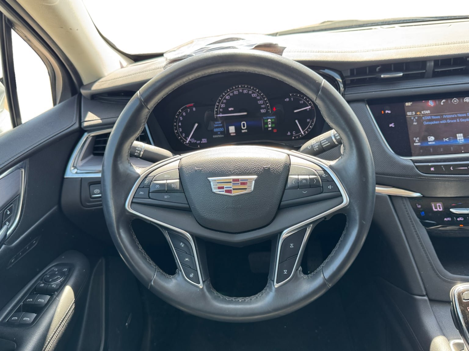 Used 2017 Cadillac XT5 Premium Luxury w/ Driver Assist Package FWD image 13