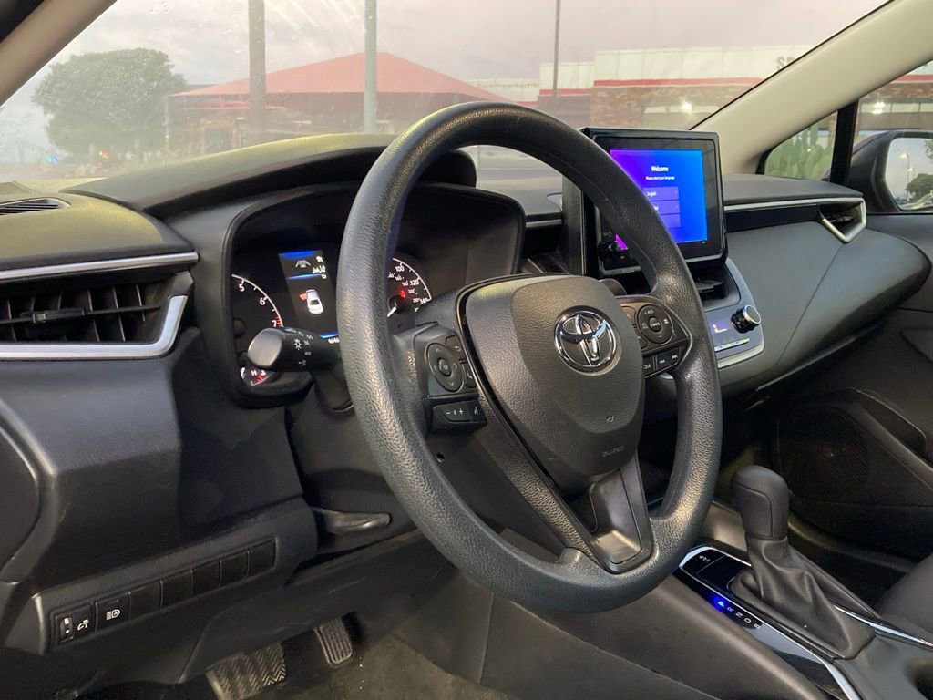 Used 2023 Toyota Corolla LE image 7