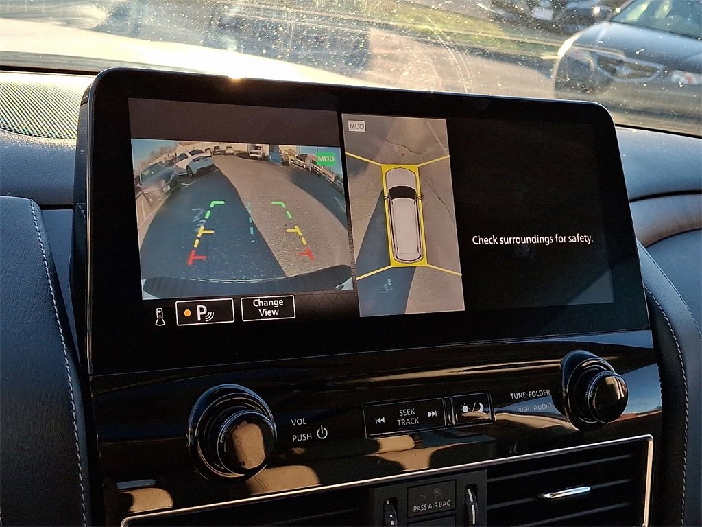 Used 2024 Nissan Armada SL w/ Captain's Chairs Package image 21