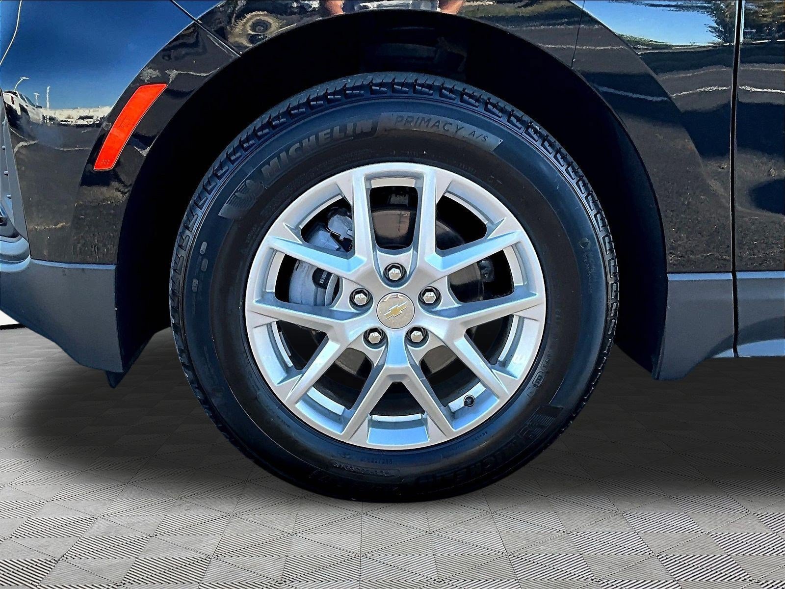 Used 2024 Chevrolet Equinox LS w/ Driver Confidence II Package FWD image 34