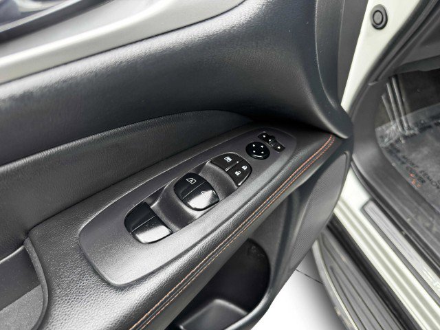 Used 2020 Nissan Pathfinder SL image 23