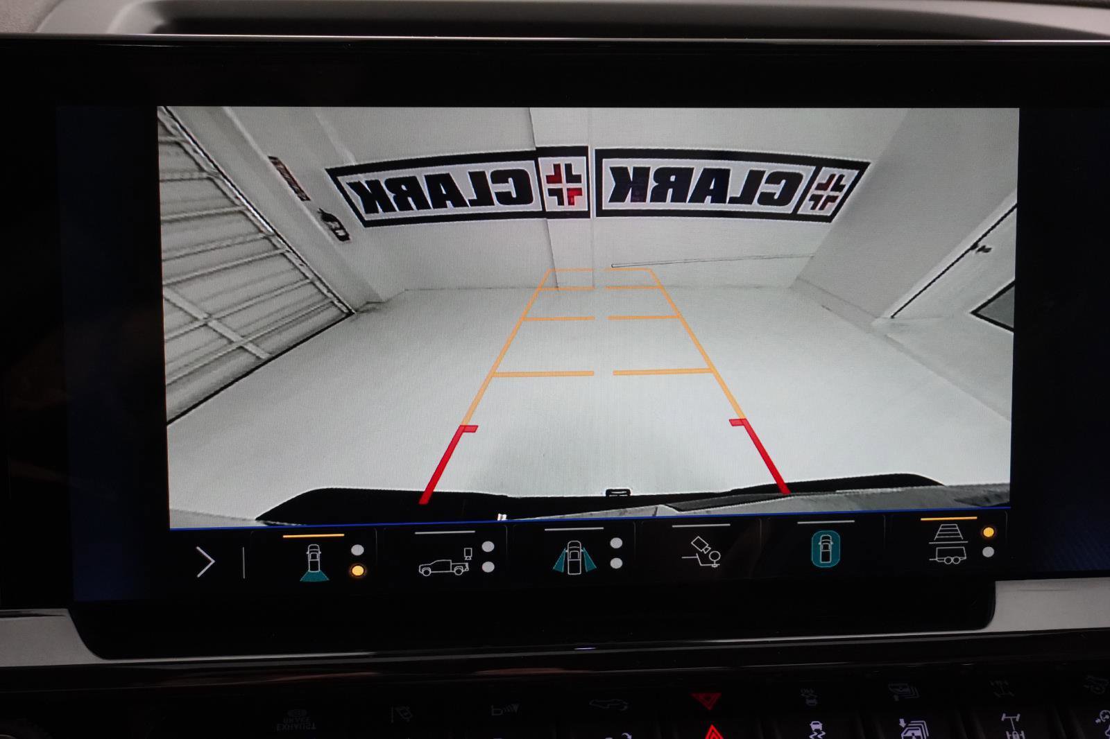 New 2026 Chevrolet Silverado 2500 ZR2 w/ LPO, Dark Essentials Package image 22