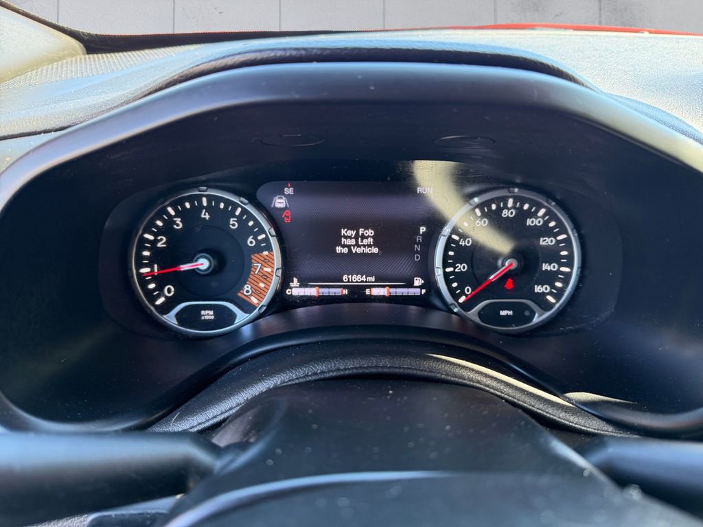 Certified 2021 Jeep Renegade Latitude w/ Sun & Sound Group AWD/4WD image 8