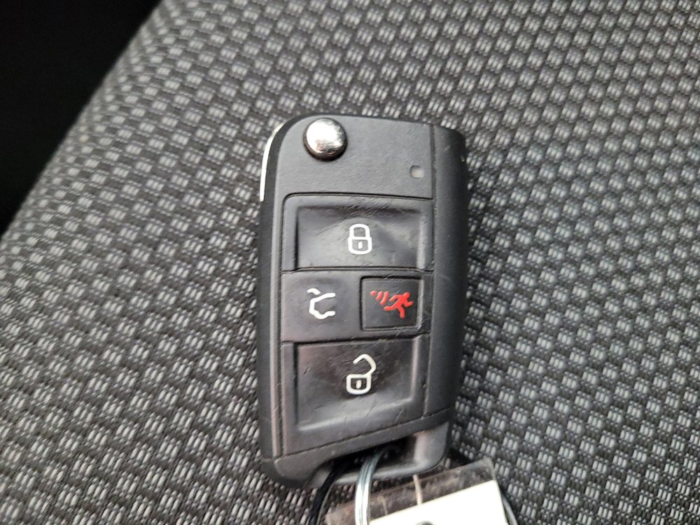 Used 2020 Volkswagen Jetta S image 32