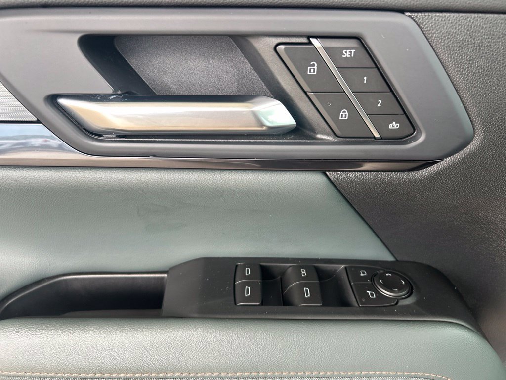 Certified 2026 GMC Terrain AT4 w/ Convenience Package III AWD/4WD image 25