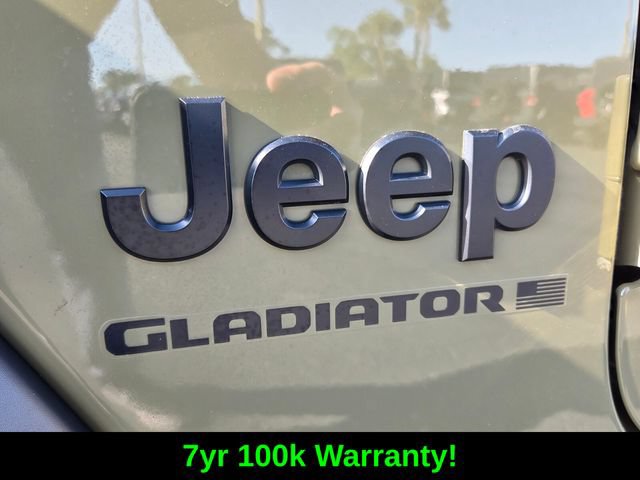 Certified 2025 Jeep Gladiator Sport AWD/4WD image 11