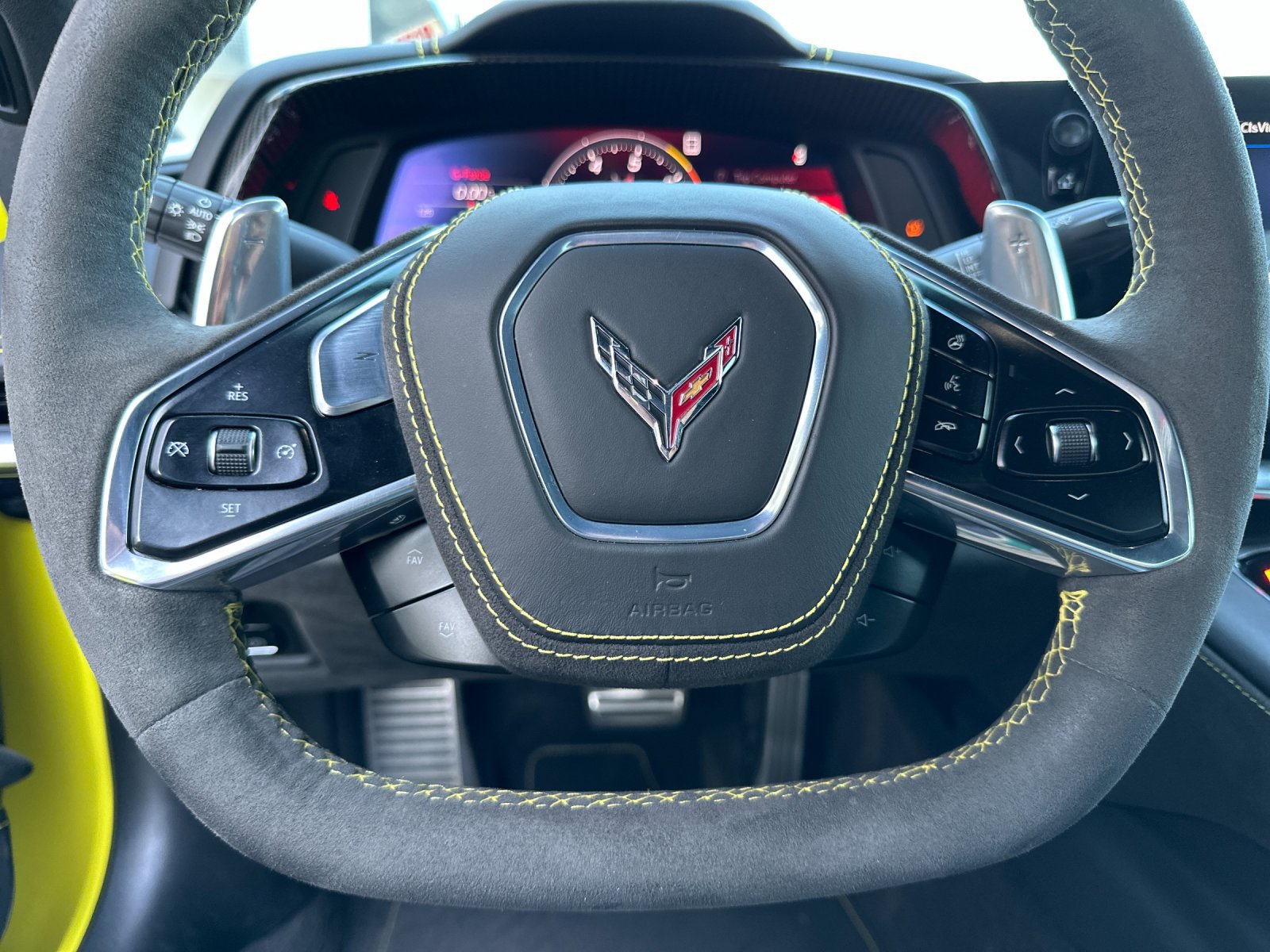 Used 2022 Chevrolet Corvette Stingray Premium Conv w/ Z51 Performance Package RWD image 22