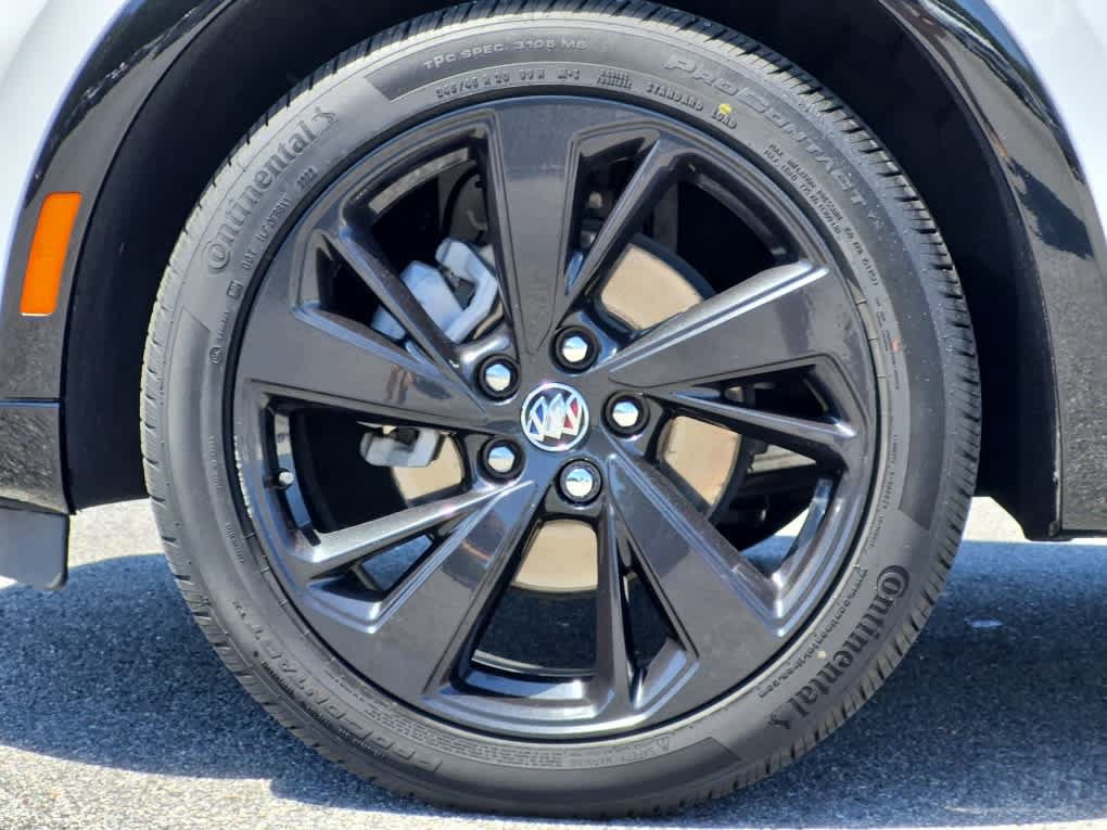 Used 2023 Buick Envision Essence w/ Sport Touring Package AWD/4WD image 6