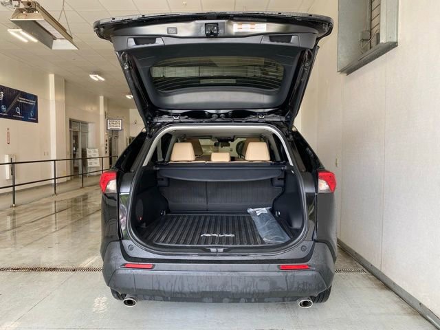 Used 2025 Toyota RAV4 XLE Premium w/ Weather Package AWD/4WD image 6