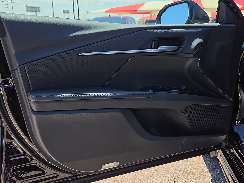 New 2026 Toyota Camry Hybrid FWD image 17