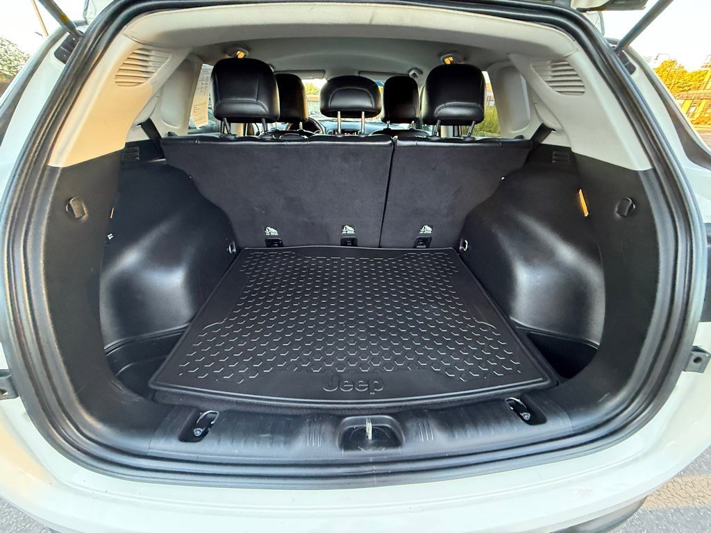 Used 2017 Jeep Compass Limited image 14