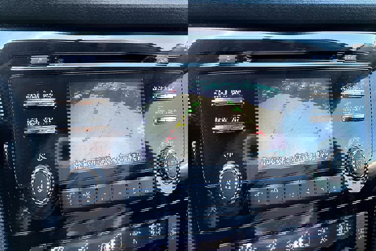 Used 2017 Nissan Rogue SV w/ Midnight Edition Package image 28