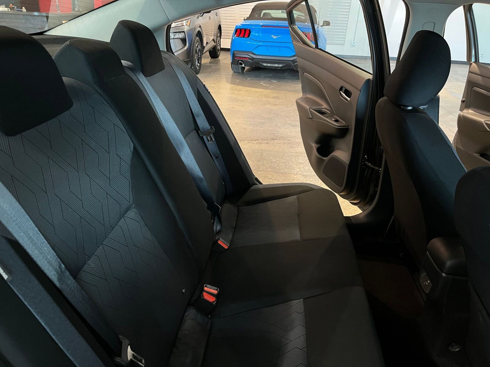 Used 2025 Nissan Versa SV image 36