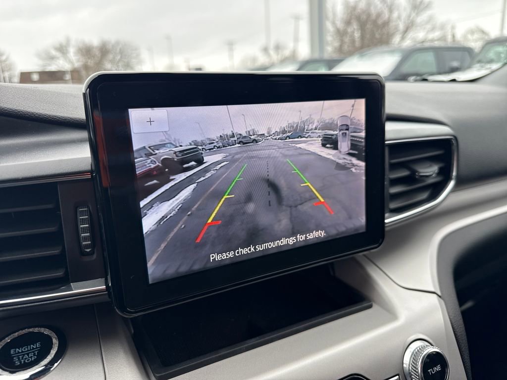 Used 2023 Ford Explorer XLT w/ Equipment Group 202A image 37