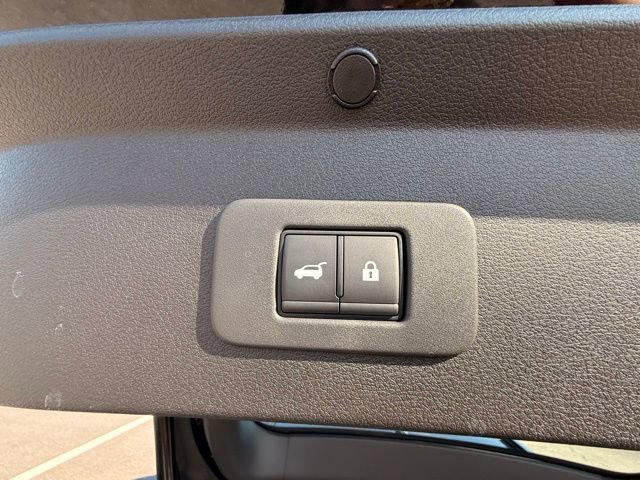 New 2026 Nissan Leaf Platinum+ w/ Cargo Package (Platinum+) image 17