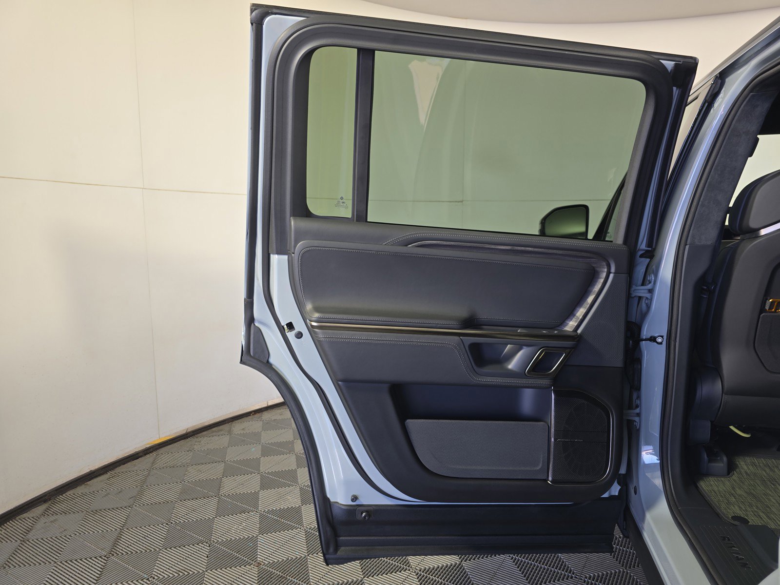 Used 2022 Rivian R1S Launch Edition image 17