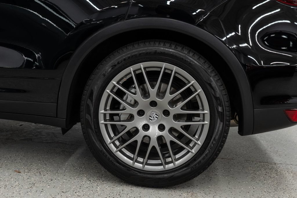 Used 2014 Porsche Cayenne S AWD/4WD image 34