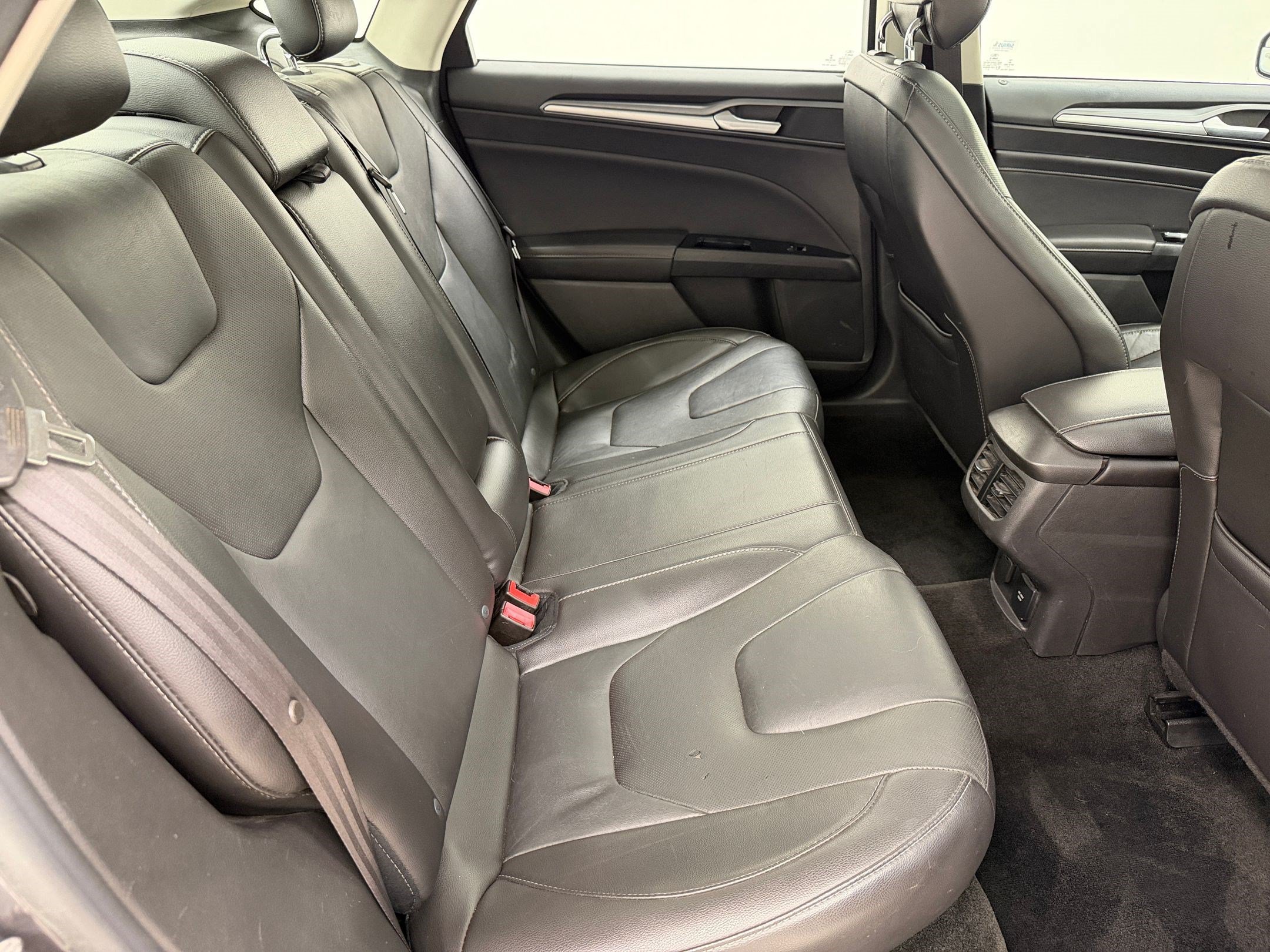 Used 2014 Ford Fusion Titanium FWD image 27