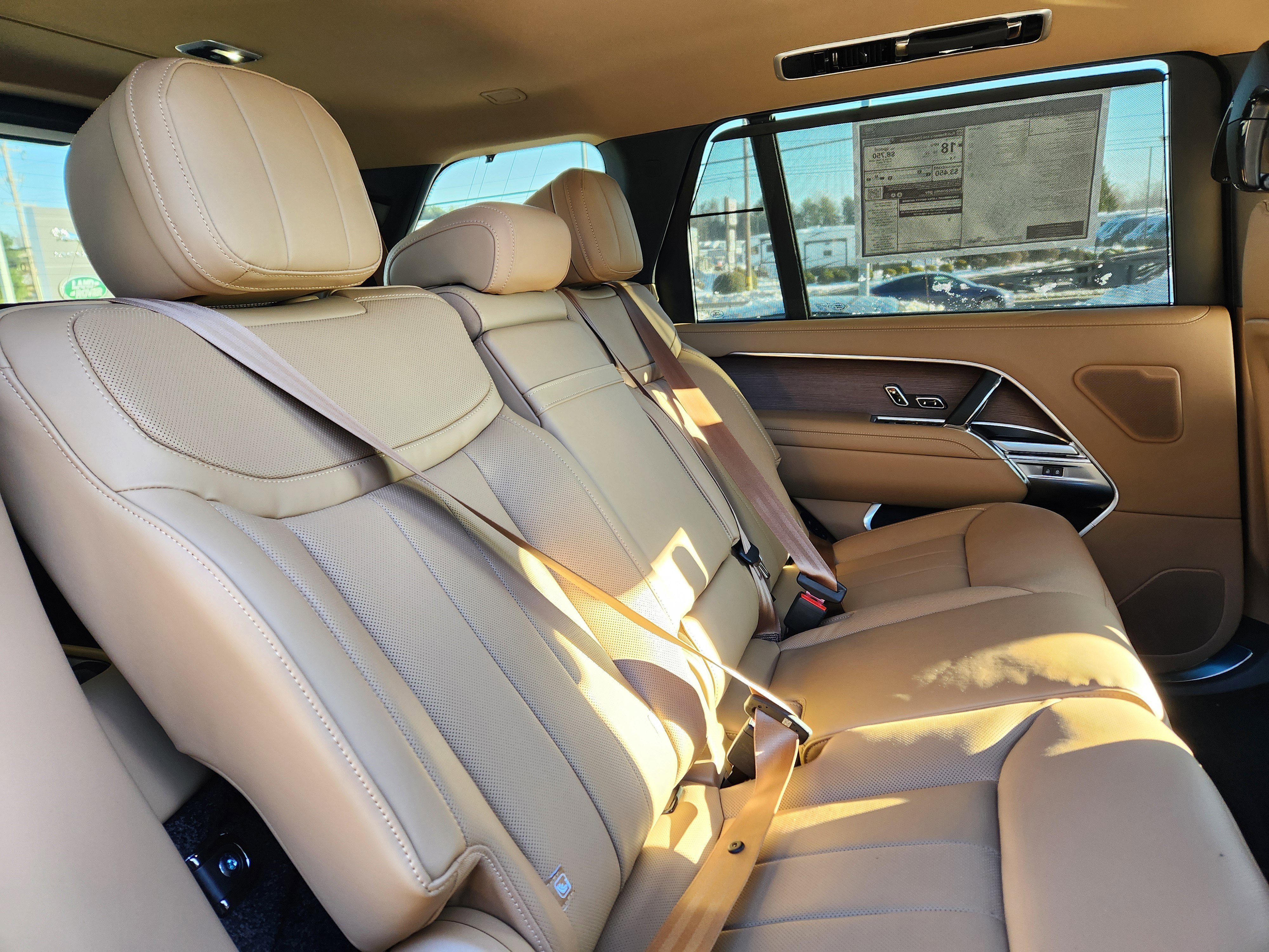 New 2026 Land Rover Range Rover Long Wheelbase SE image 11