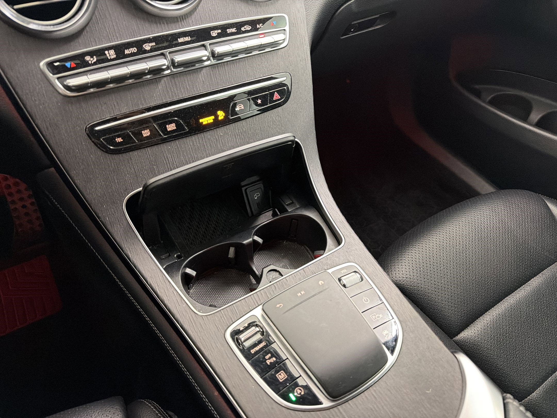 Used 2020 Mercedes-Benz GLC 300 4MATIC Coupe image 22