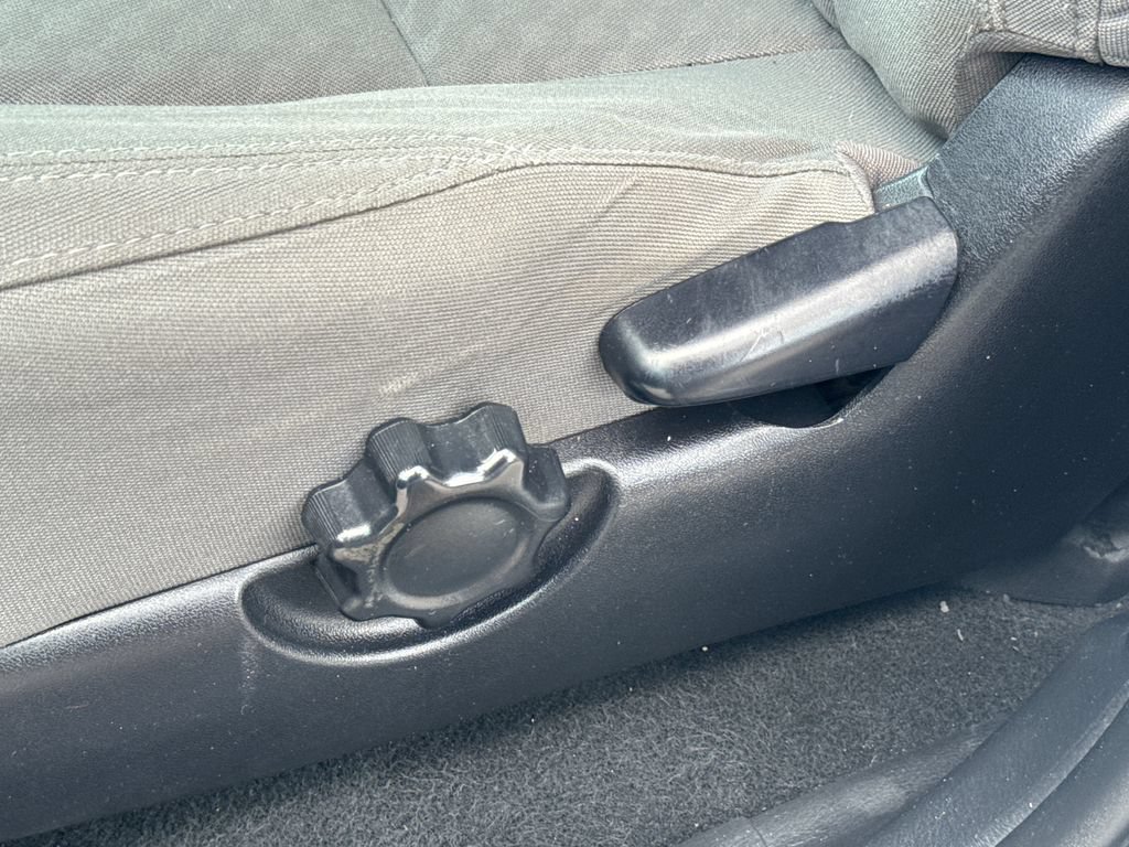 Used 2020 Toyota Tacoma SR AWD/4WD image 45