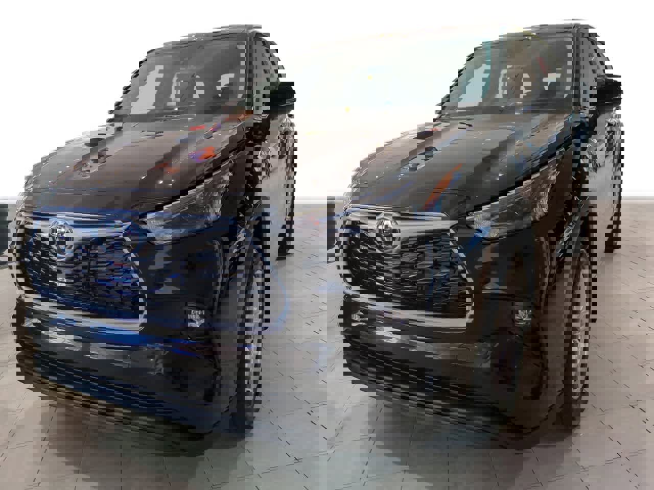 New 2025 Toyota Highlander LE