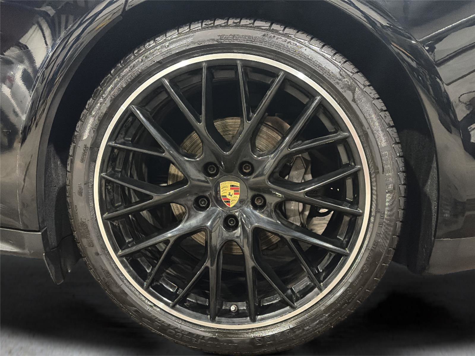 Used 2017 Porsche Panamera 4 image 31