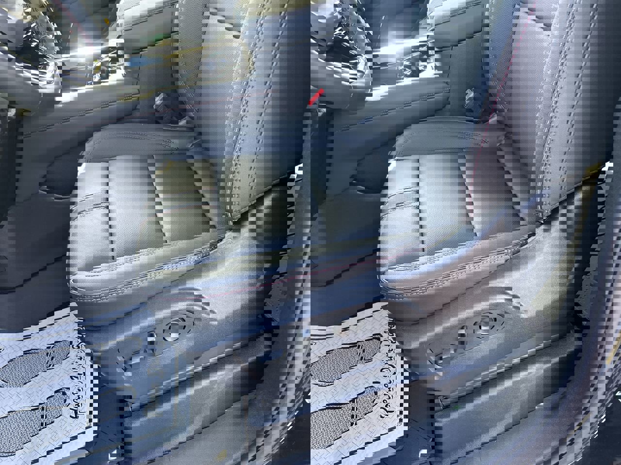 New 2026 Chevrolet Suburban RST image 28