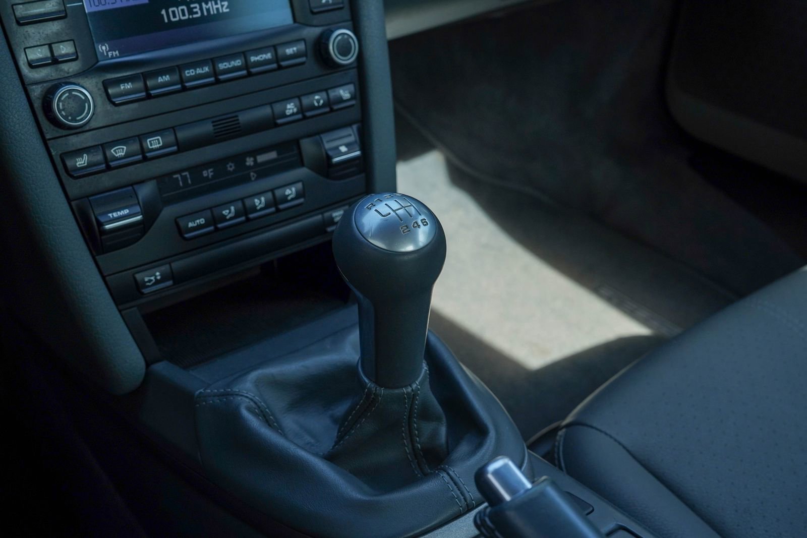 Used 2009 Porsche Cayman image 28