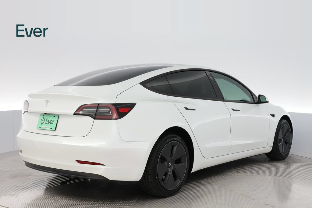 Used 2023 Tesla Model 3 Standard Range RWD image 3