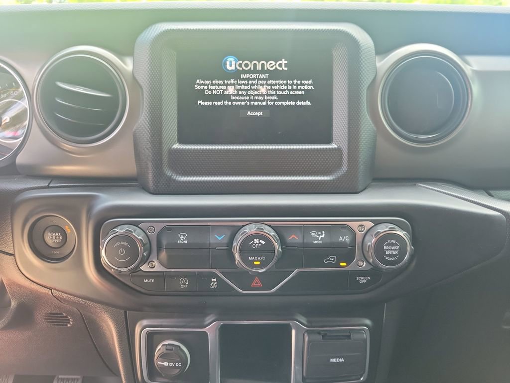 Used 2022 Jeep Wrangler Sport AWD/4WD image 21