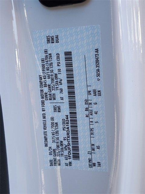 New 2024 Ford F550 4x4 Regular Cab Super Duty image 27