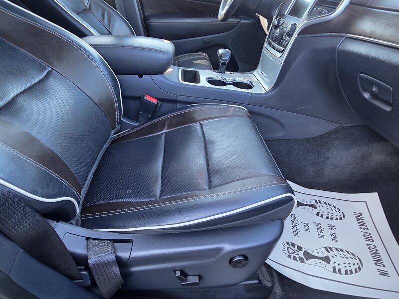 Used 2015 Jeep Grand Cherokee Overland image 23