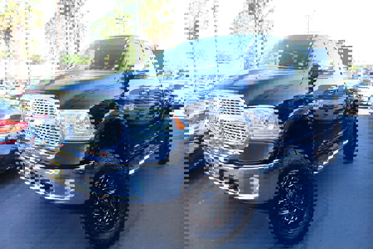 Used 2014 RAM 1500 Laramie w/ Convenience Group image 40