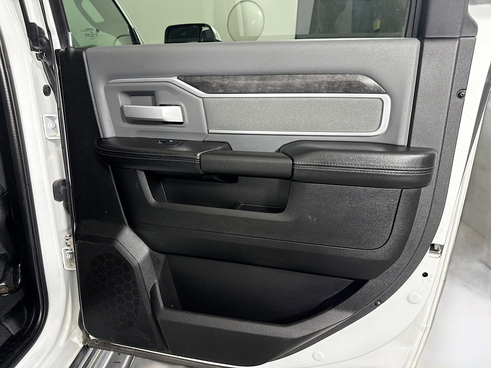 Used 2022 RAM 2500 Big Horn image 28