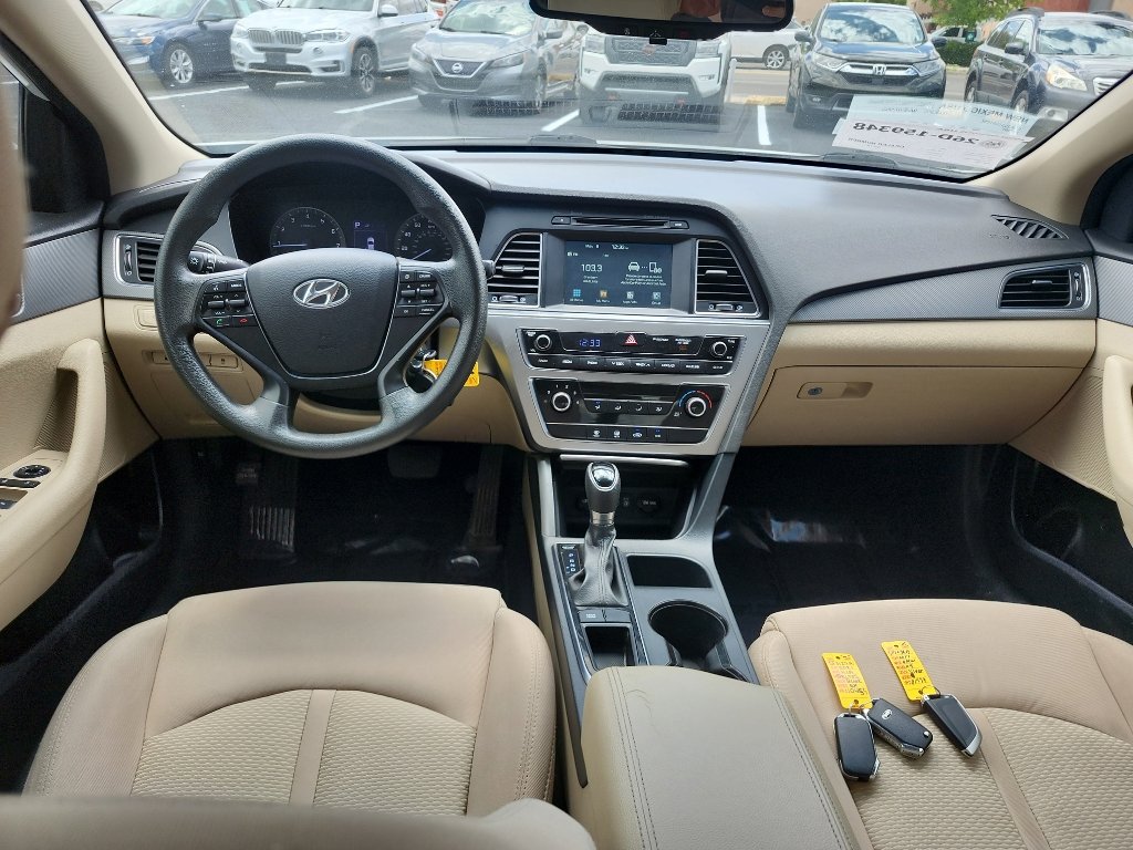 Used 2016 Hyundai Sonata SE FWD image 14